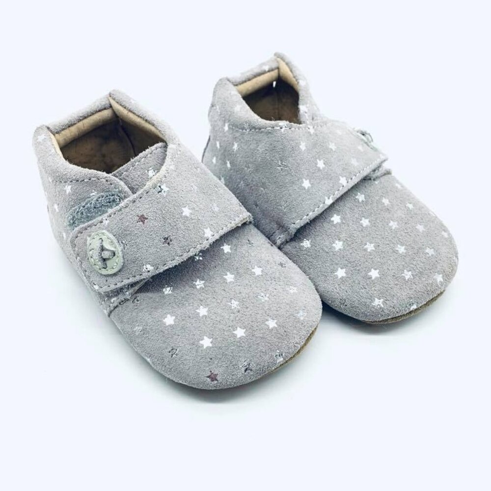 Livie and Luca Baby Booties Boots Grey Stars Size 0-6 months NWOTs